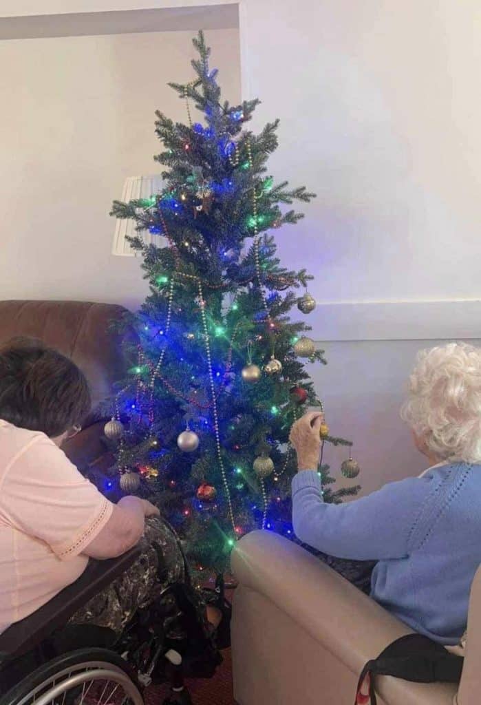decorating the tree 2
